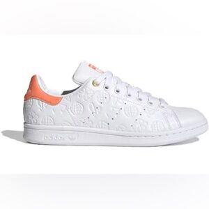 Women’s ADIDAS STAN SMITH embossed graphics white coral sneakers- Size 7